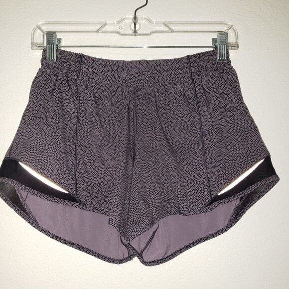 Lululemon Hotty Hot Short - Picture 8 of 10